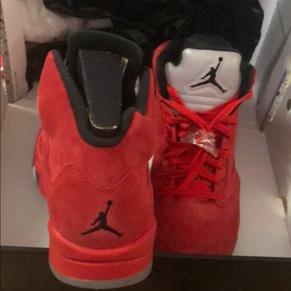 - Sneakers - Picture 3 of 5